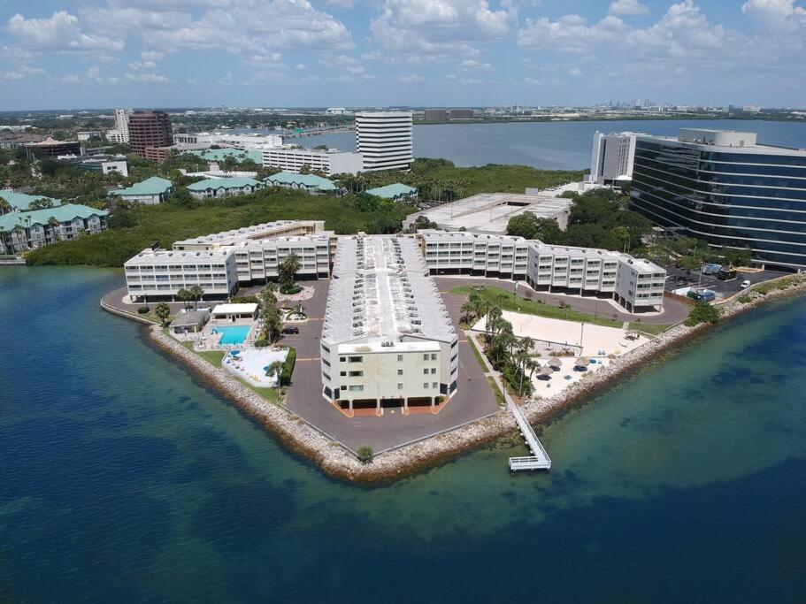 On The Rocks Villa Tampa Eksteriør bilde